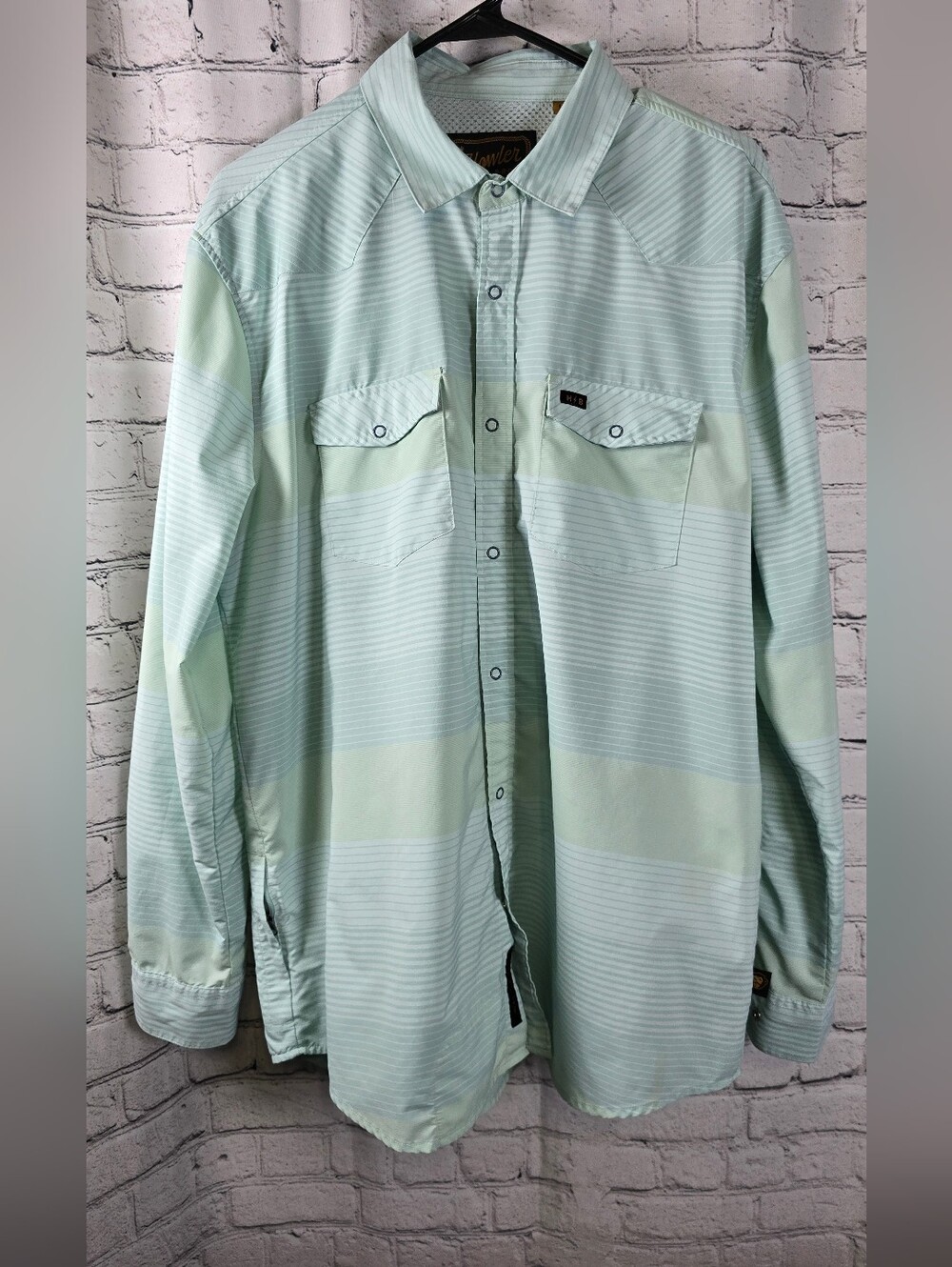 Howler Brothers Light Mint Green Snap Button-Up Long Shirt Size Large